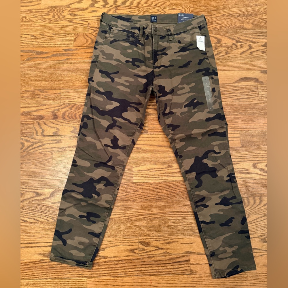 NWT Gap green tan and black camo true skinny ankle 31